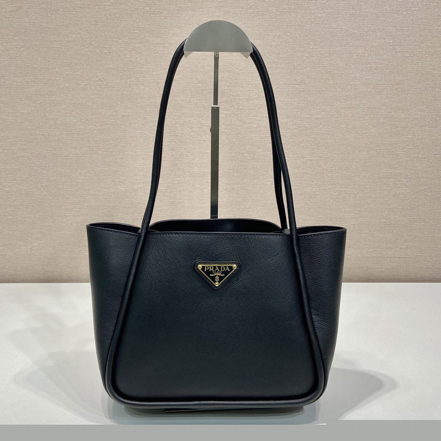 Pra*a shopping bags